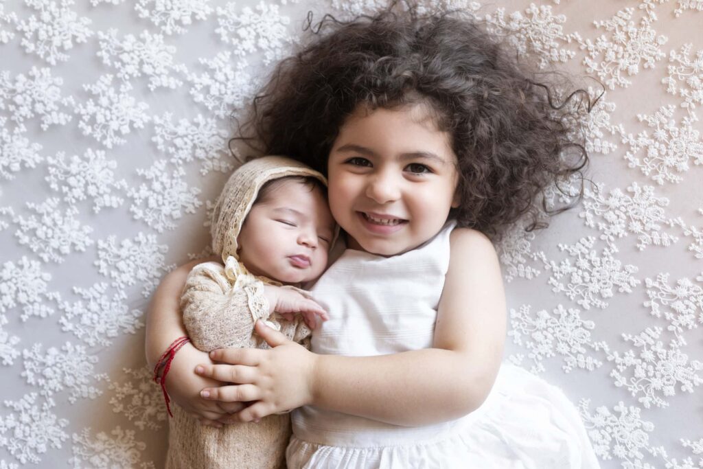 Le shooting bébé à la naissance - shooting grossesse et naissance