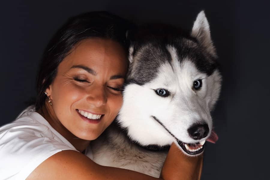 Réserver une séance photo avec son chien ou son animal de compagnie, ma famille au complet ou rien ! - séance photo d'allaitement à Marseille