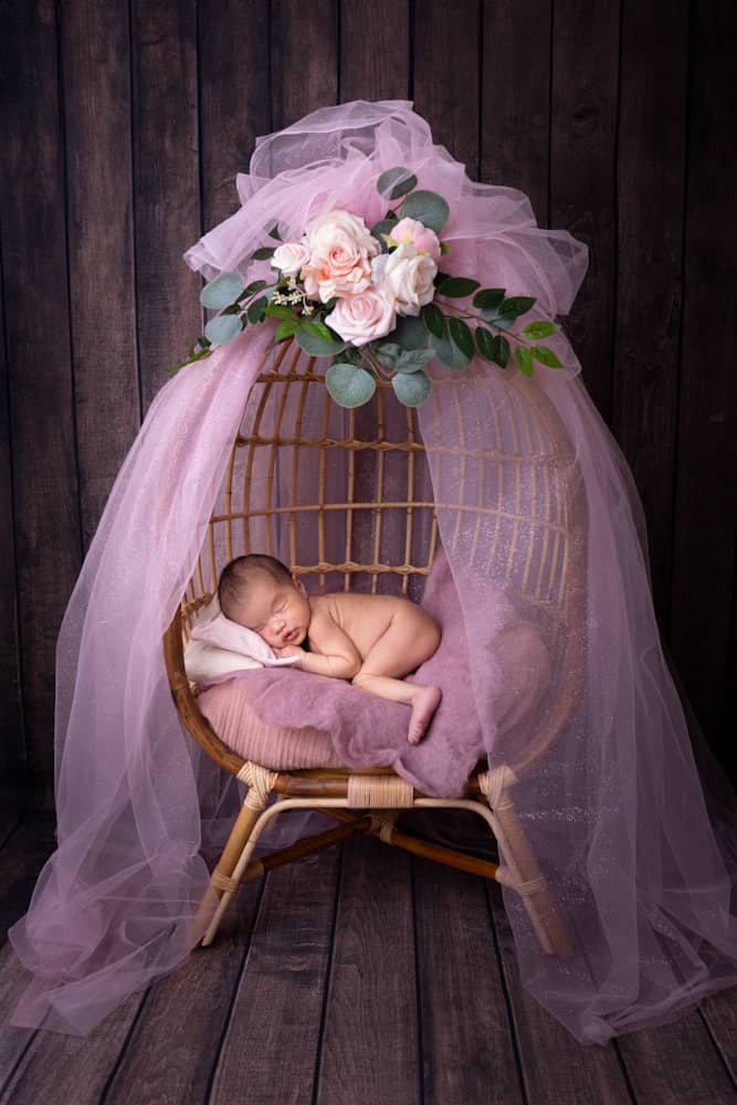 Le shooting bébé à la naissance - shooting grossesse et naissance