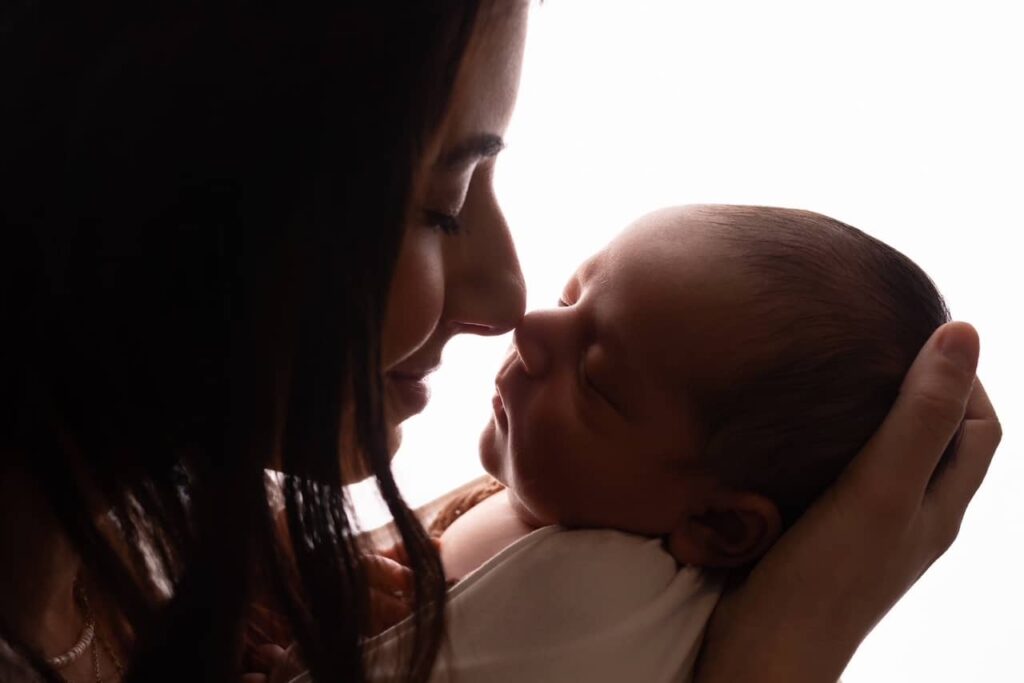 Séance photo naissance au Studio Jote et Suzy à Marseille | Guide de séance -