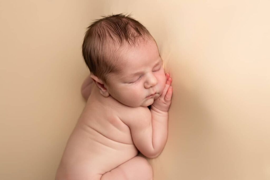 Séance photo naissance au Studio Jote et Suzy à Marseille | Guide de séance -