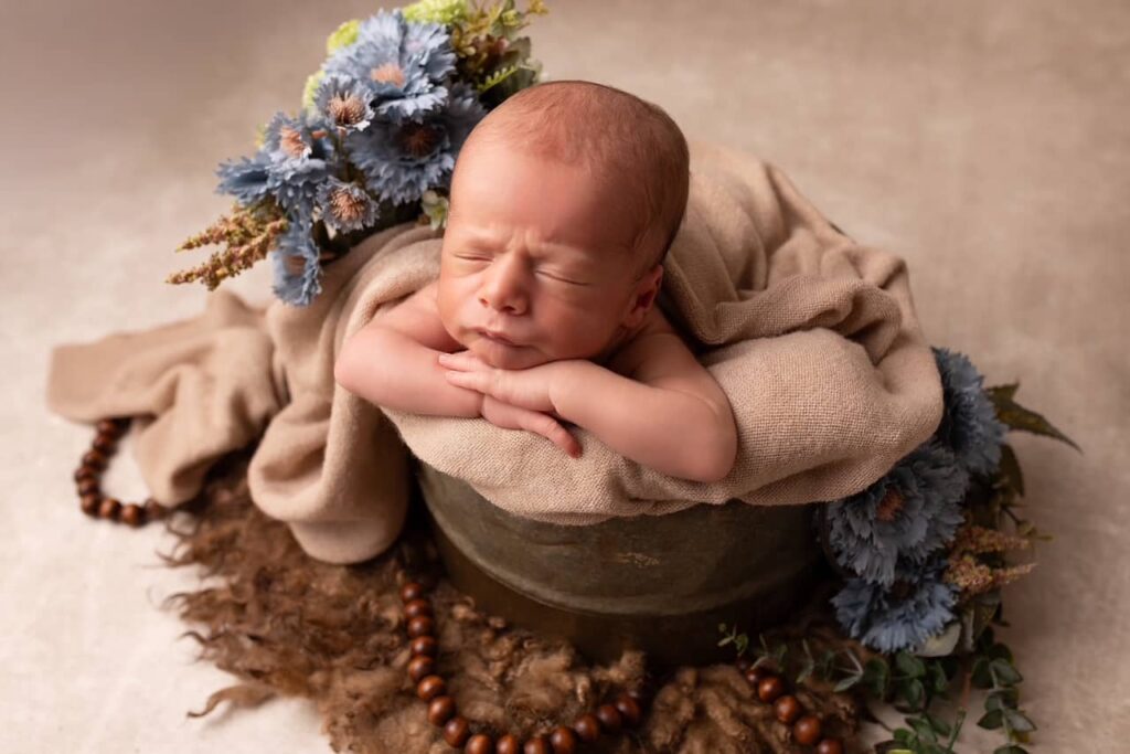 Séance photo naissance au Studio Jote et Suzy à Marseille | Guide de séance -